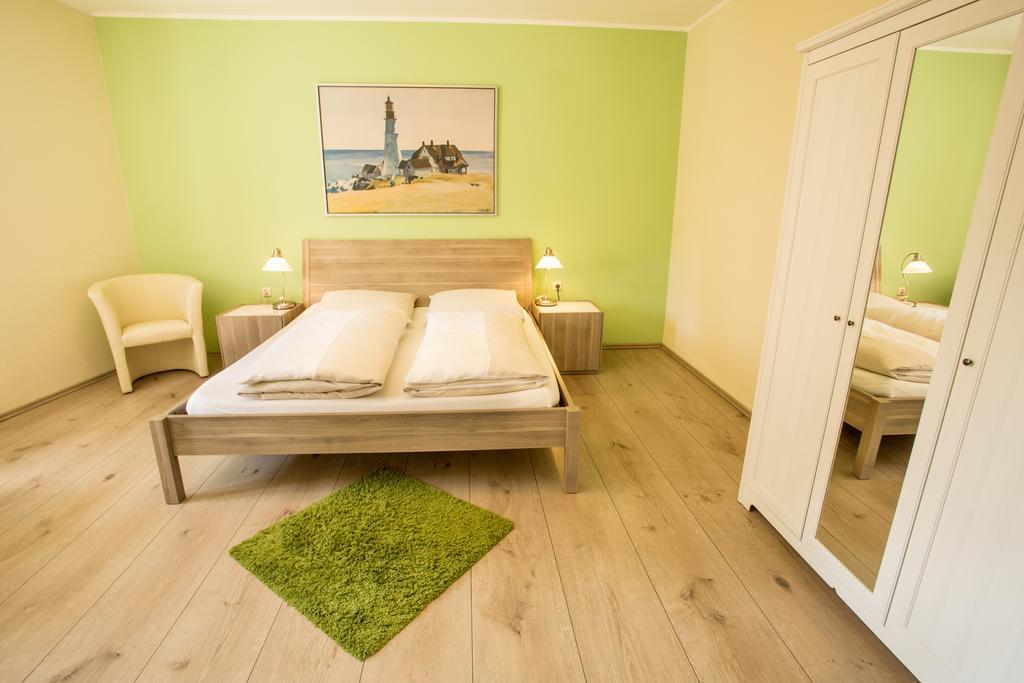 Stadthotel Juelich - Hotelwohnungen ภายนอก รูปภาพ