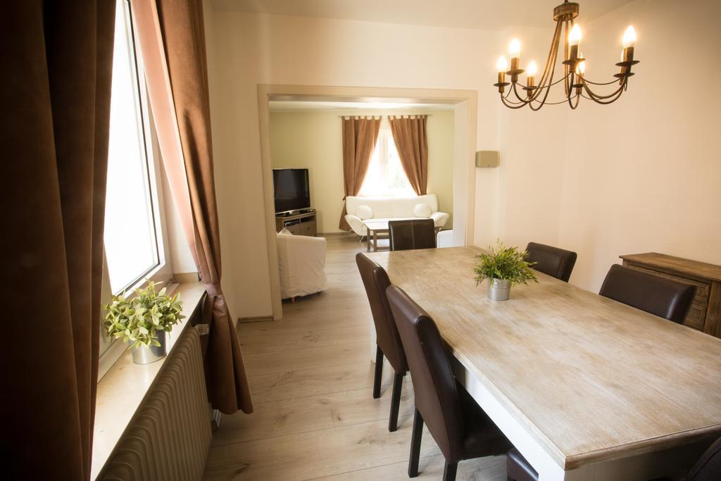 Stadthotel Juelich - Hotelwohnungen ภายนอก รูปภาพ